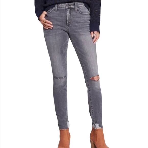 Universal Thread Black High Rise Skinny Jeans Sz 8 - Picture 1 of 13